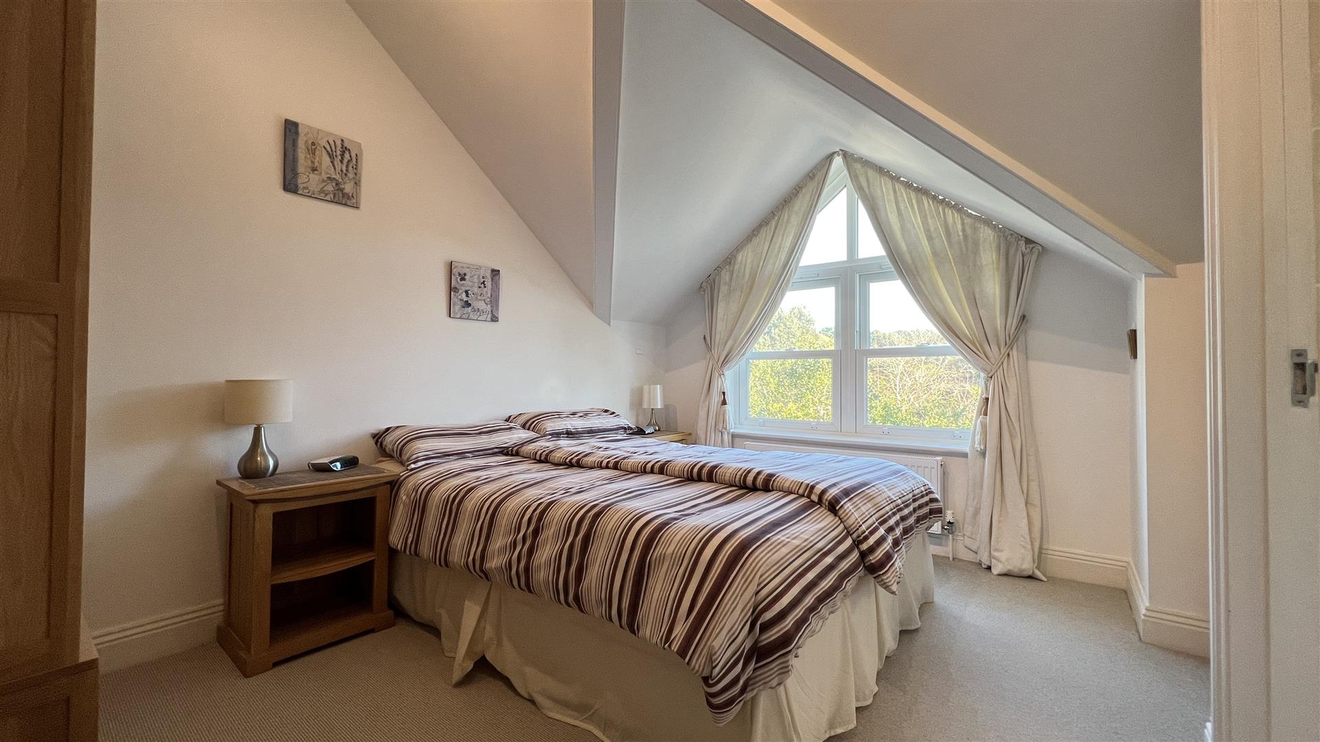 3 Bedroom Apartment Flaghead Road, Canford Cliffs